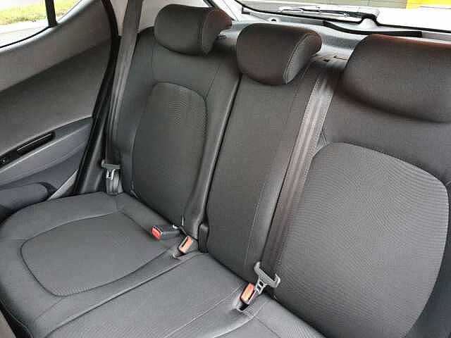 Hyundai i10 1.2 Premium SE 5dr Auto