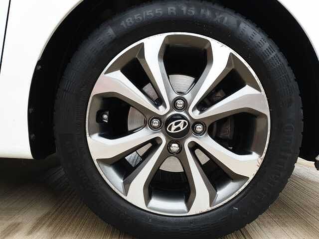 Hyundai i10 1.2 Premium SE 5dr Auto