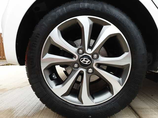 Hyundai i10 1.2 Premium SE 5dr Auto