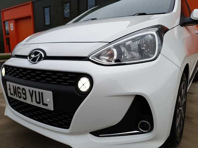 Hyundai i10 1.2 Premium SE 5dr Auto