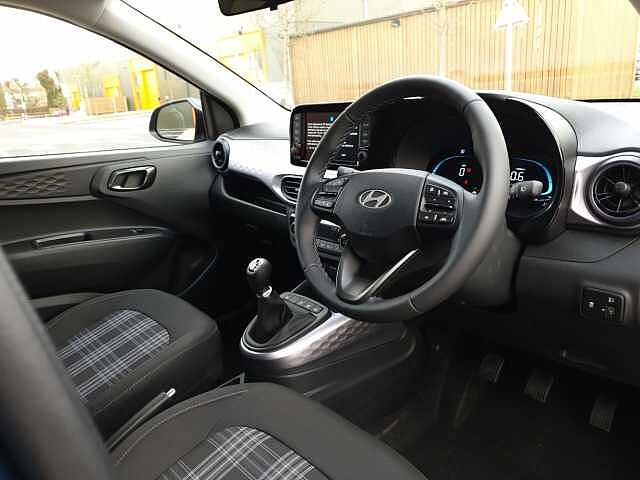 Hyundai i10 1.2 [79] Premium 5dr [Nav]