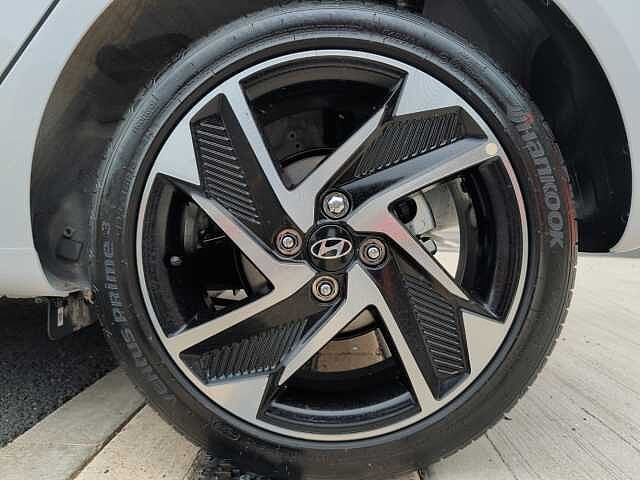 Hyundai i10 1.2 [79] Premium 5dr [Nav]
